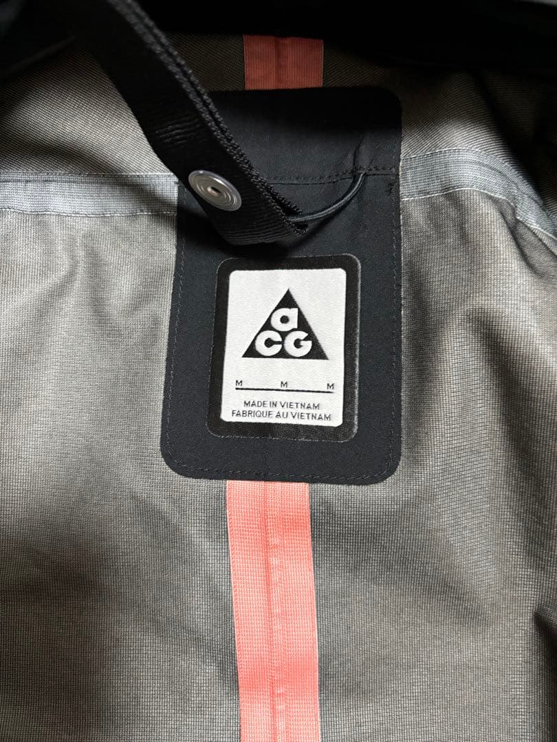 NIKE ACG GORE-TEX ブラックジャケット