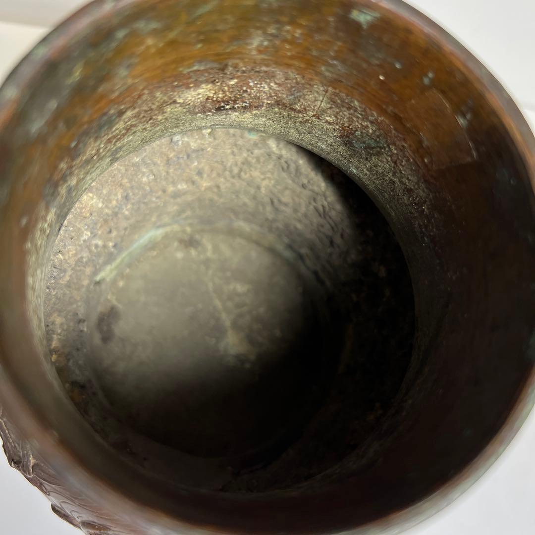 古銅　亀にカニ浮彫花瓶　台込高約17.5㎝/1137g 東Y8-0206☆2F