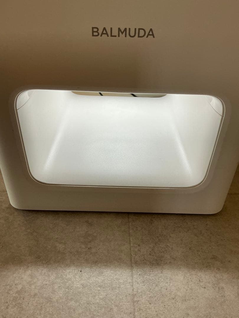 バルミューダ ザ・ピュア 空気清浄機 A01A-WH 白