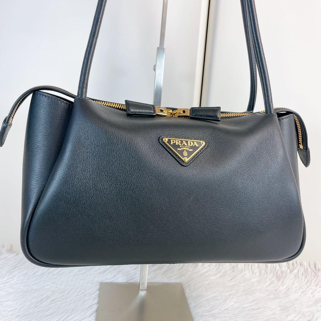 ●美品●PRADA プラダ　ハンドバッグ　レザー　ブラック　24SS