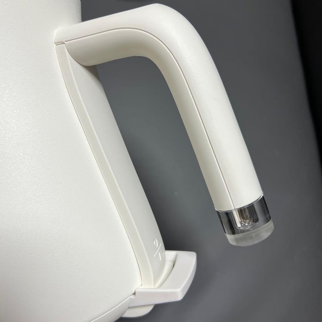 BALMUDA バルミューダ　電気ケトル　ホワイト　白　K07A