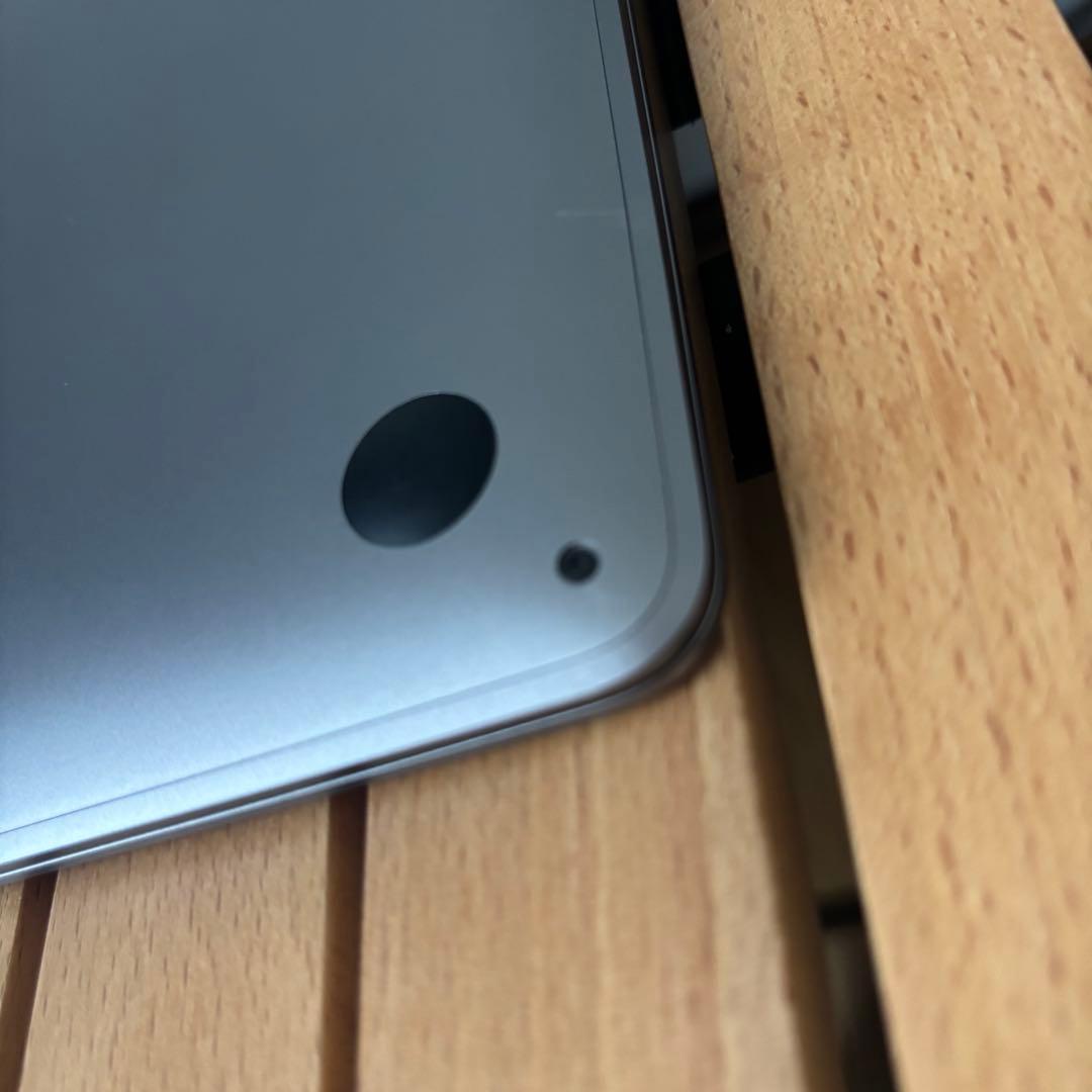 f*0様 Apple MacBook Air M1 13インチ 8GB 256G