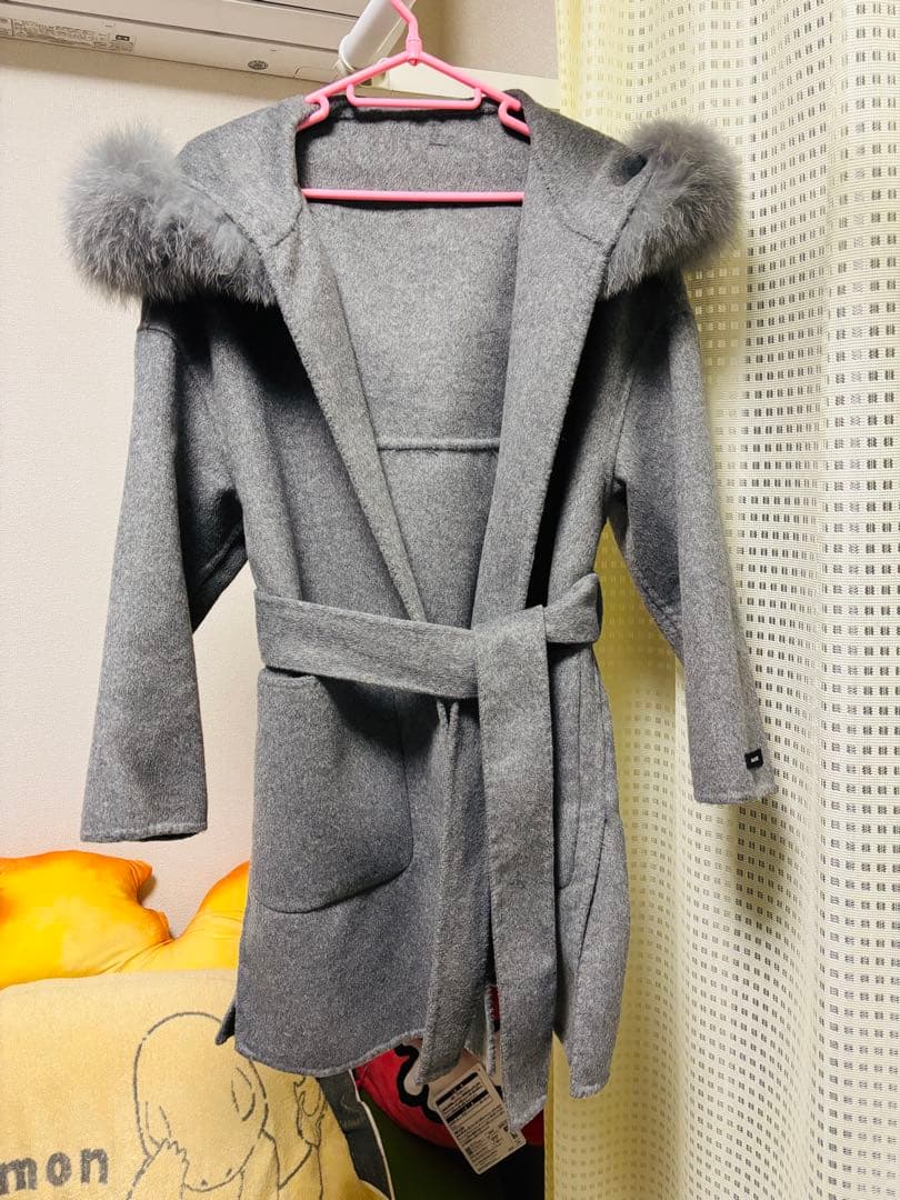 ストラップ&ファー付ウールフードハーフコート グレー