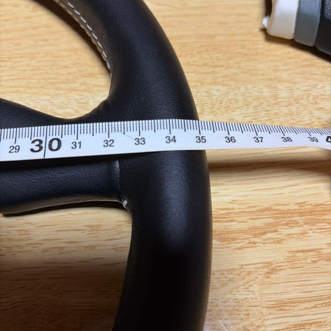 MOMO ステアリング コブラⅡ ホーンボタン付き φ35cm