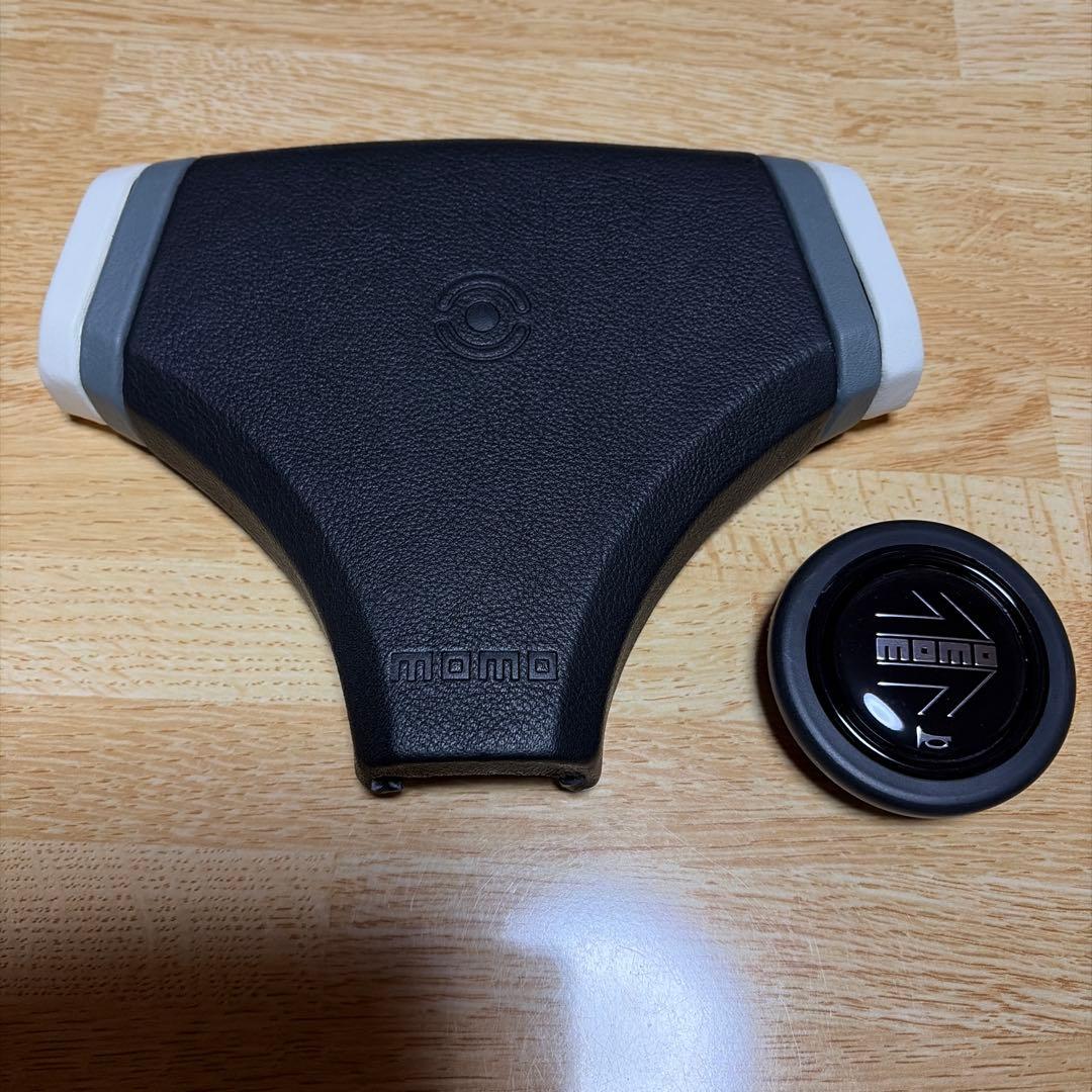 MOMO ステアリング コブラⅡ ホーンボタン付き φ35cm