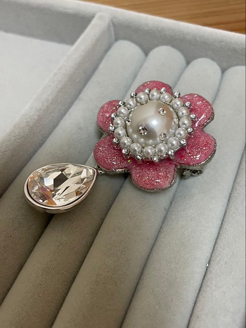美品　ルネ　Rene パール　ブローチ