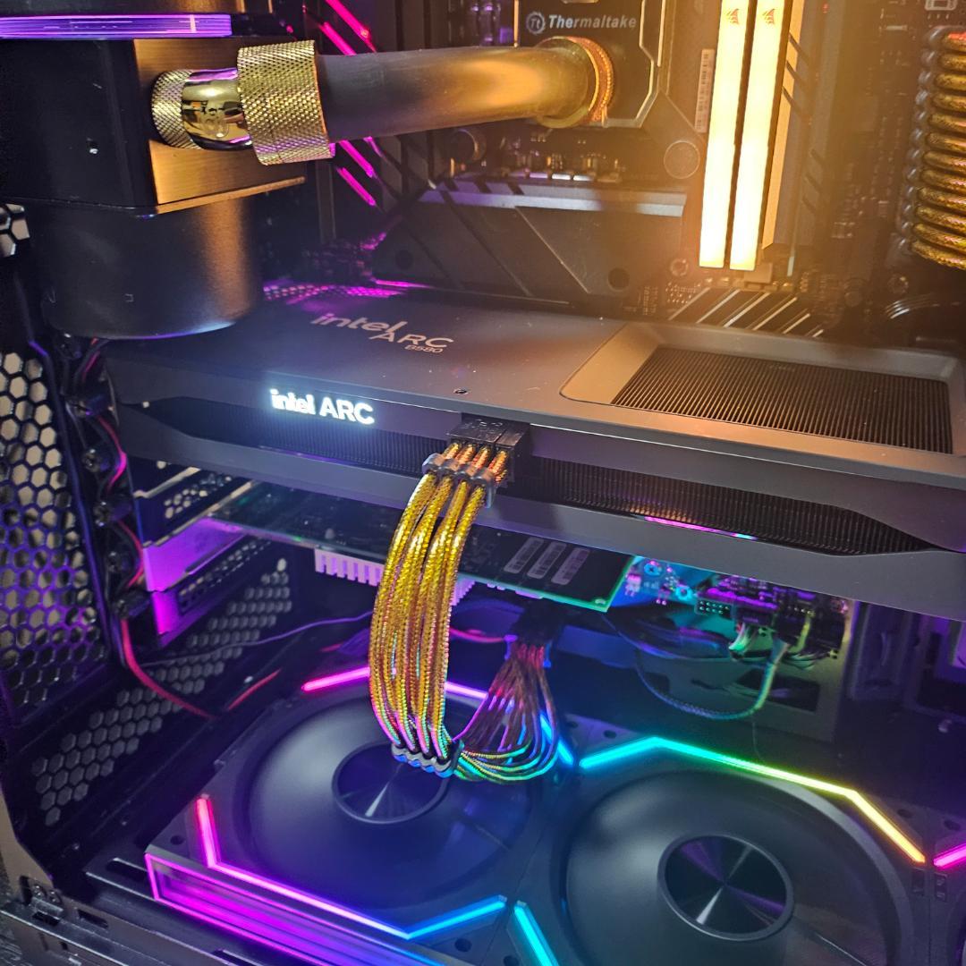 グラフィックボード・グラボ・ビデオカード Intel Arc B580 Limited Edition 12GB