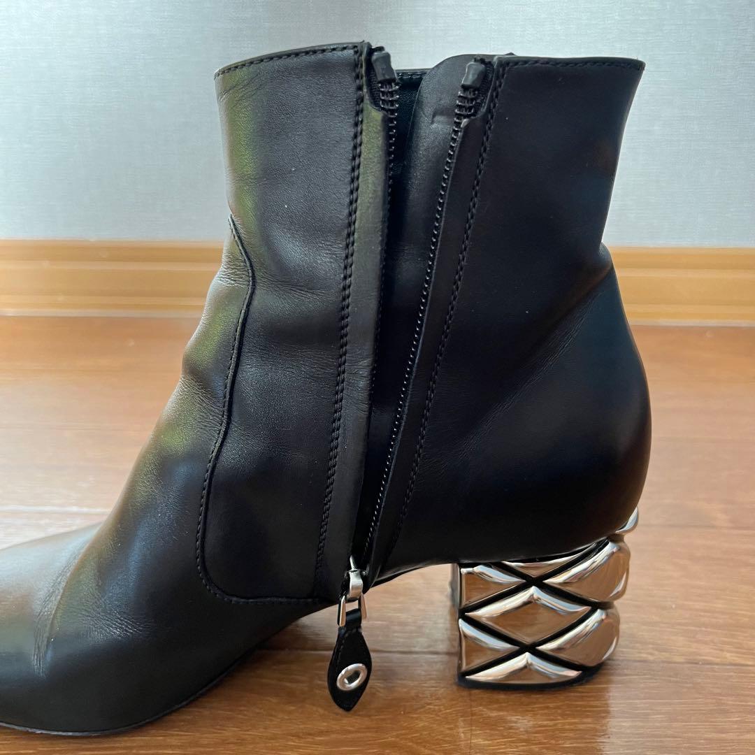 e*u様 LOUIS VUITTON ショートブーツ　ルイヴィトン　黒レザーアン