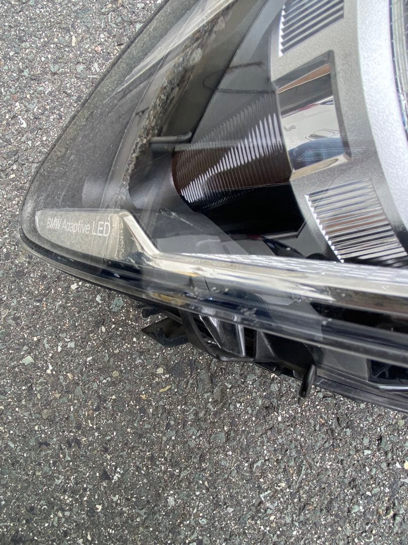 純正右ヘッドライト5シリーズF 10F11ライト