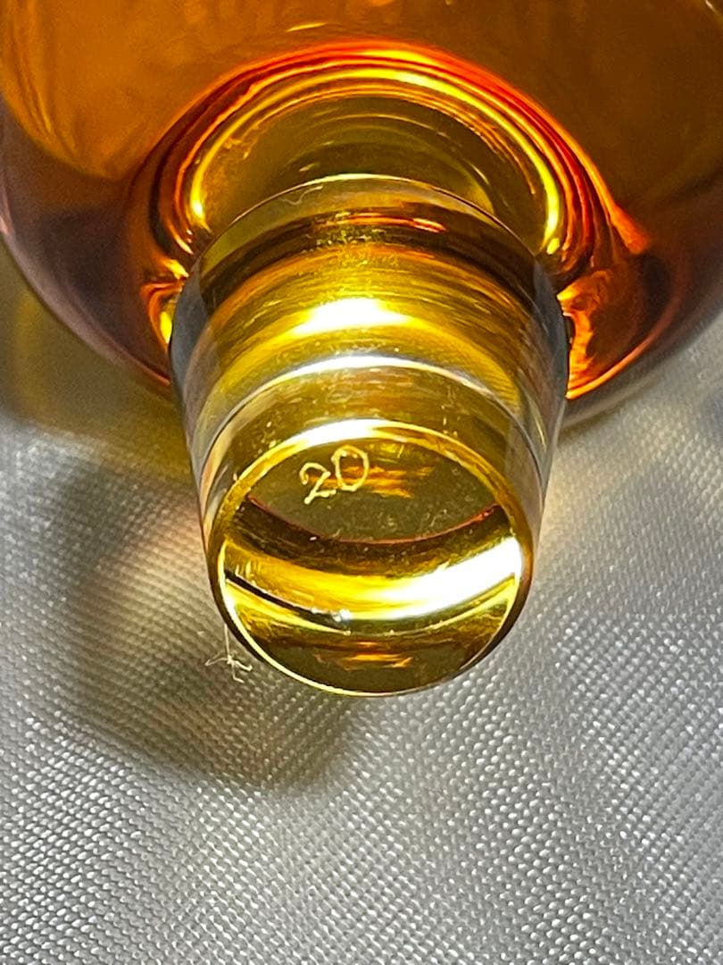 【希少】　【美品】　カガミクリスタル　色被切子デキャンタ　花模様　カットガラス