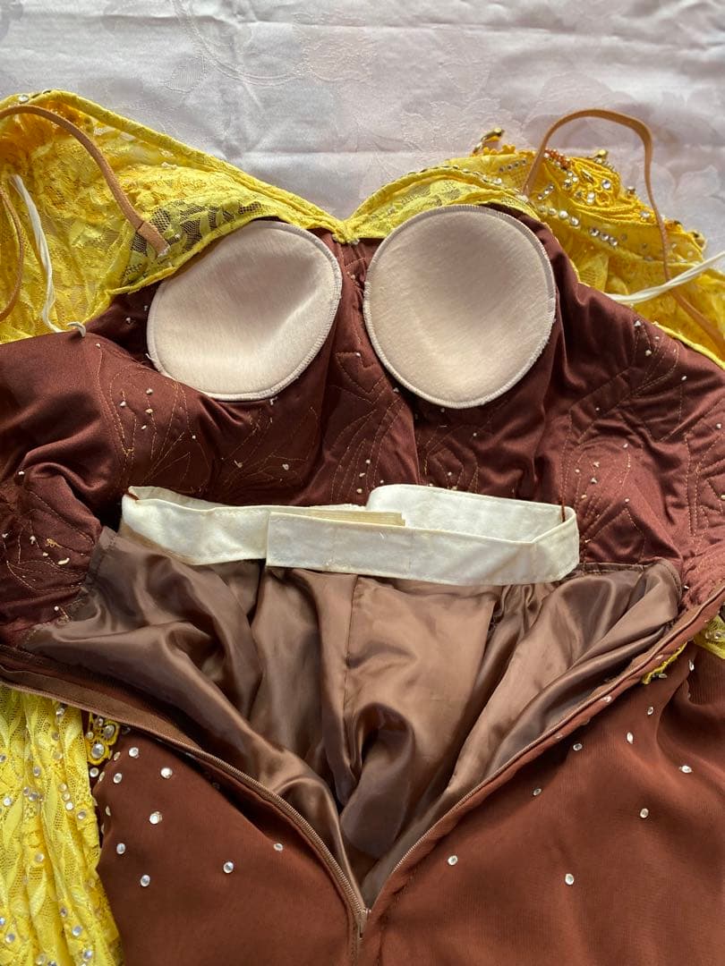 社交ダンス　デモンストレーション衣装（黄色と茶色）