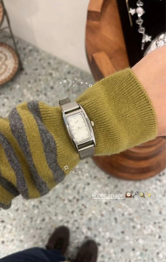 eee.space 時計　ウォッチ　musinsa smyeon