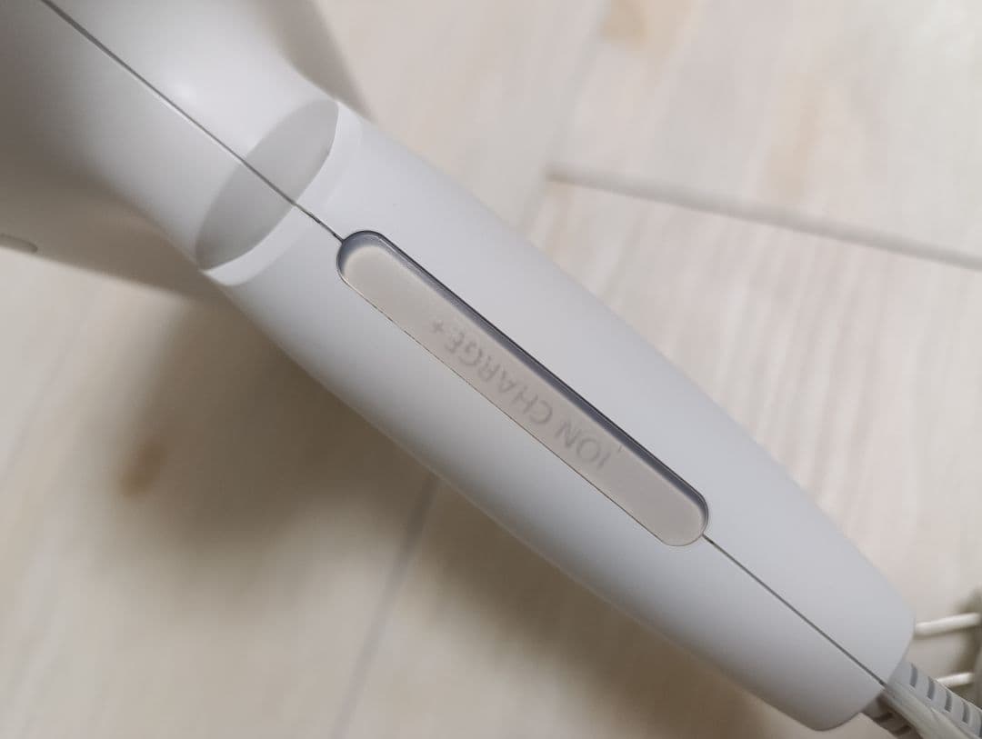 パナソニック ナノケア Panasonic EH-NA0G 21年製 WH 05