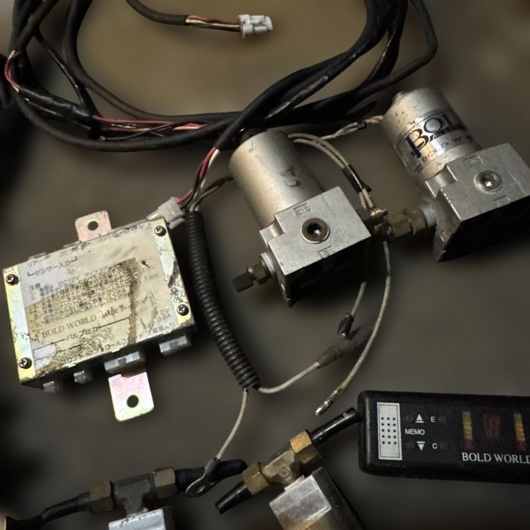 動作品 ボルドワールド プレステージシステム 電磁弁 エアサス