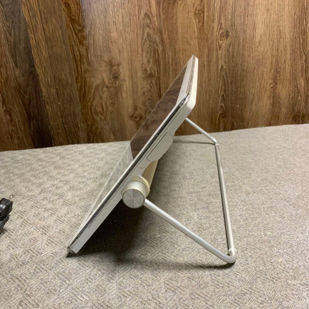 K572 Panasonic ポータブル 液晶テレビ UN-TD9S