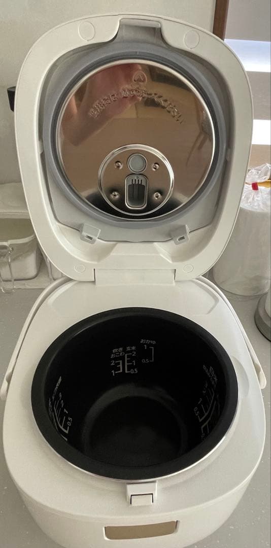 【中古品】2023年製　Panasonic IH炊飯器　3.5合しゃもじカップ付