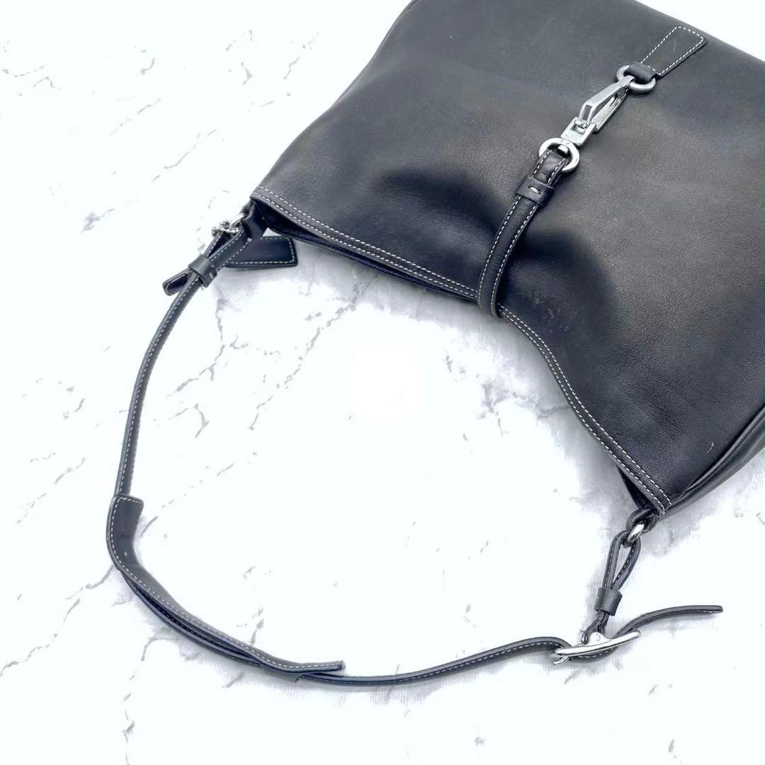 コーチ　ショルダーバッグ　肩掛け　レザー　ブラック　7778