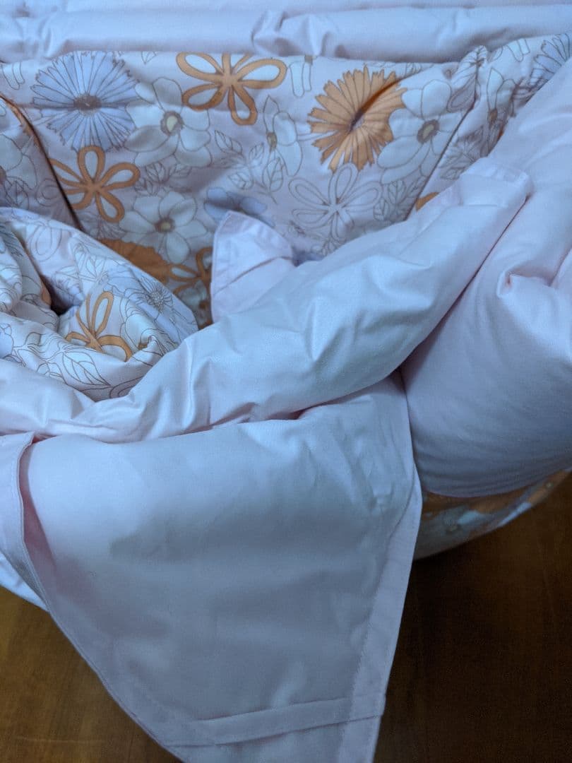 【日本製】GIVENCHY ダウンケット ダウン70％フェザー30％