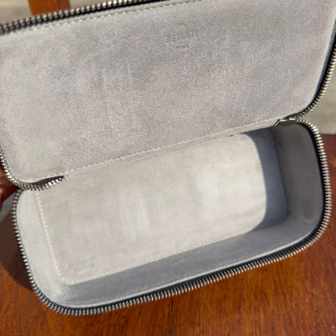 新品同様 定価29万 ベルルッティ カリグラフィースクリットレザーウォッチケース