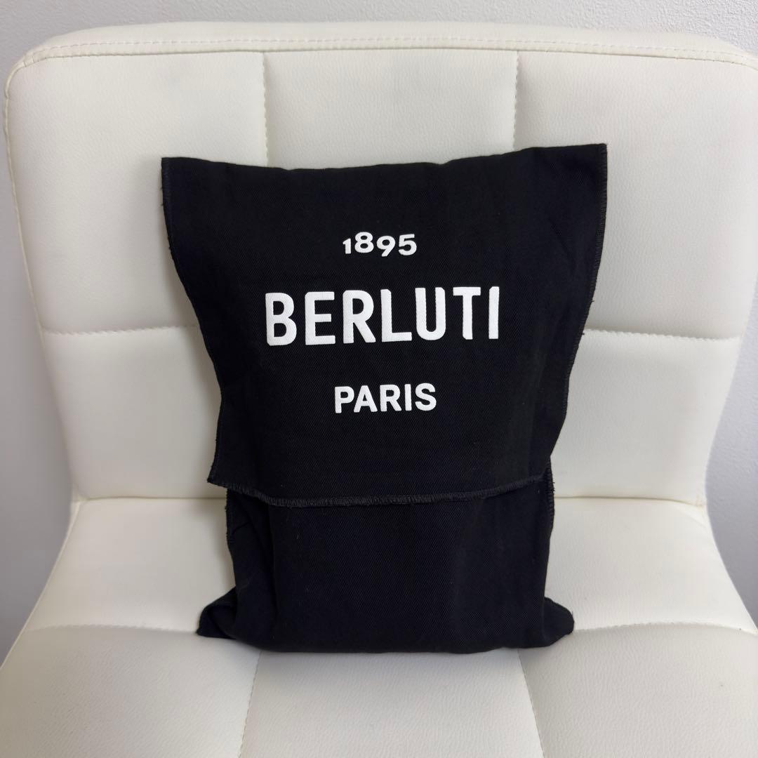 新品同様 定価29万 ベルルッティ カリグラフィースクリットレザーウォッチケース