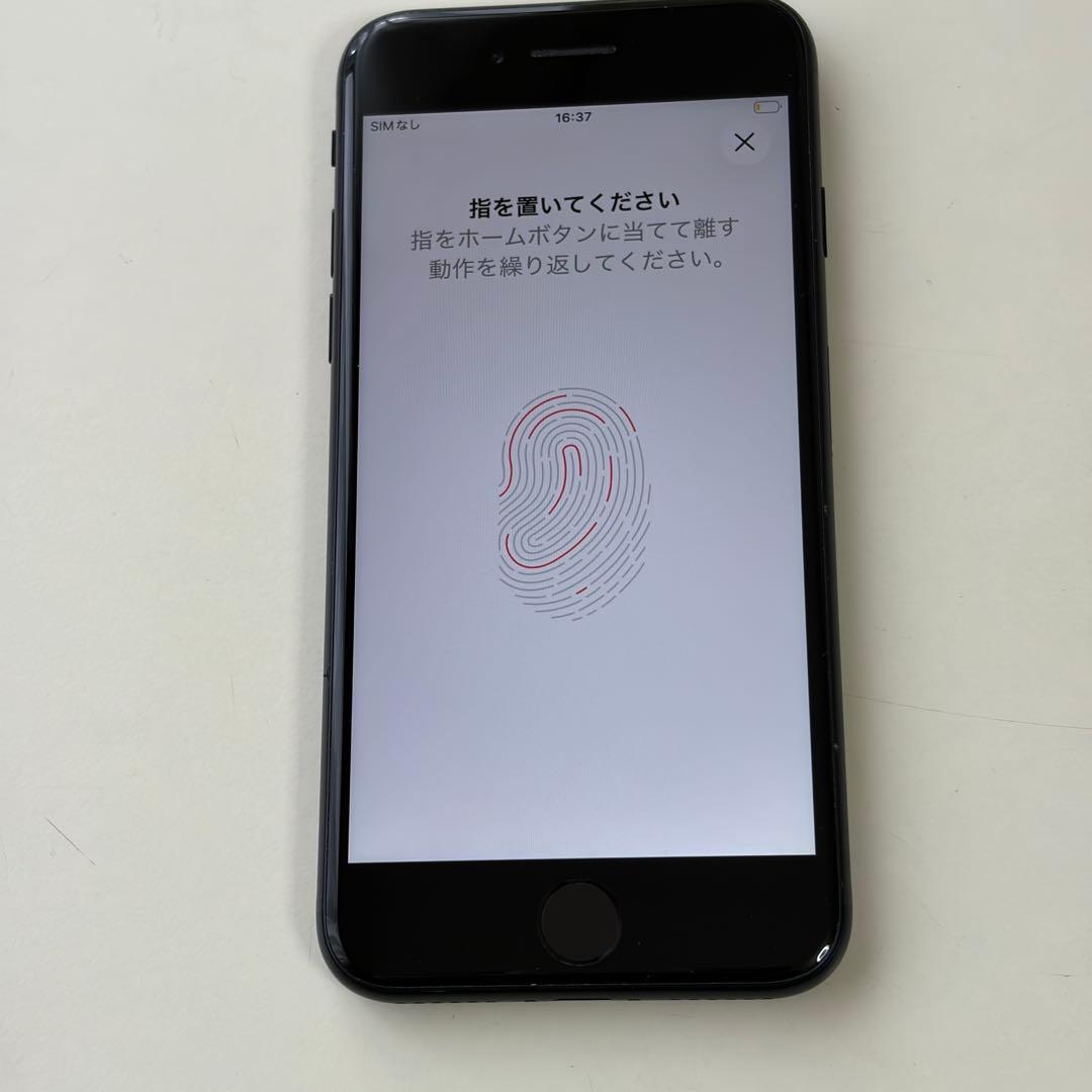 バッテリー新品　iPhoneSE第3世代64GB SIMフリー　美品