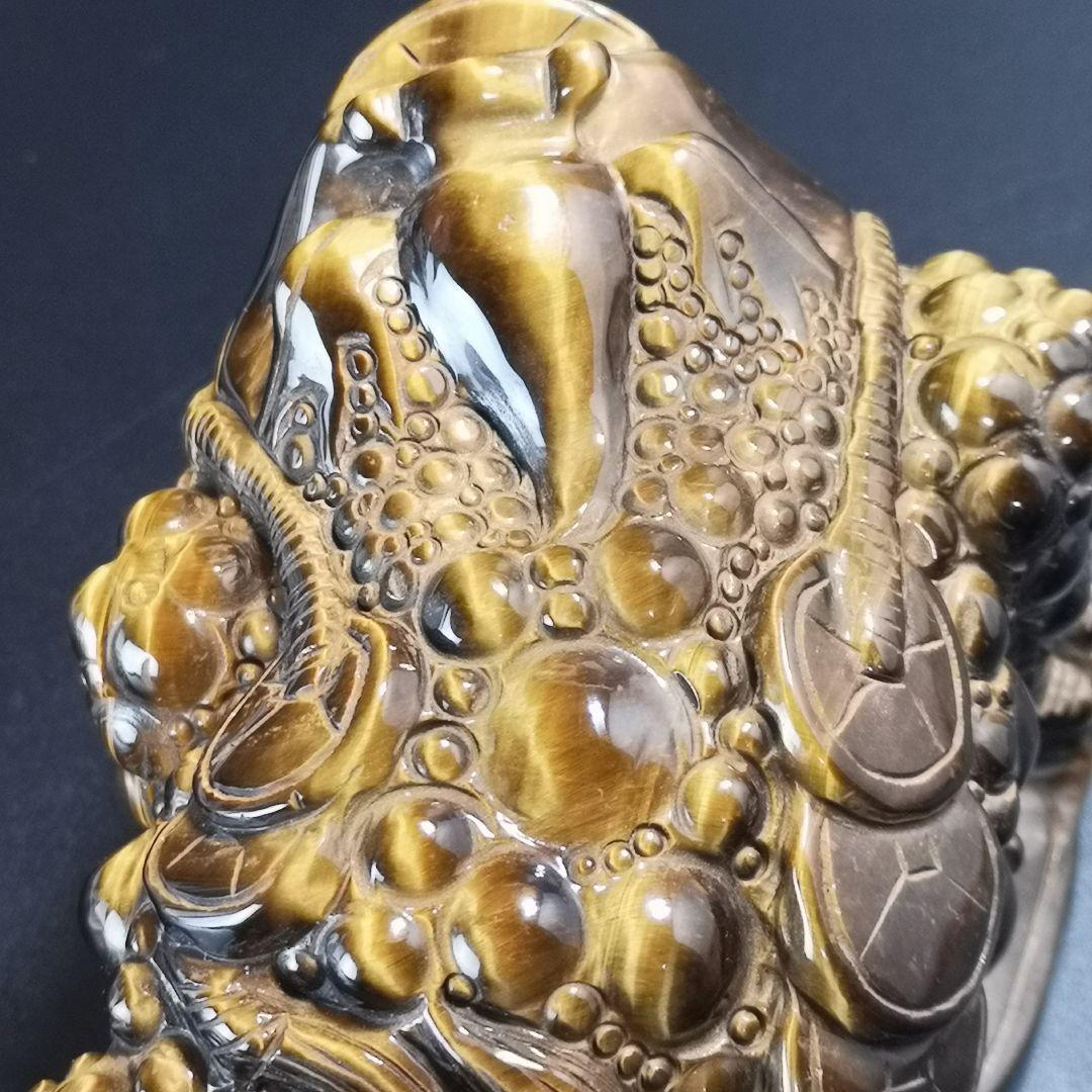 A15宝石品質の三本足の蛙（金蟾）　三脚蛙　虎目石　タイガーアイ　珍品　天然石