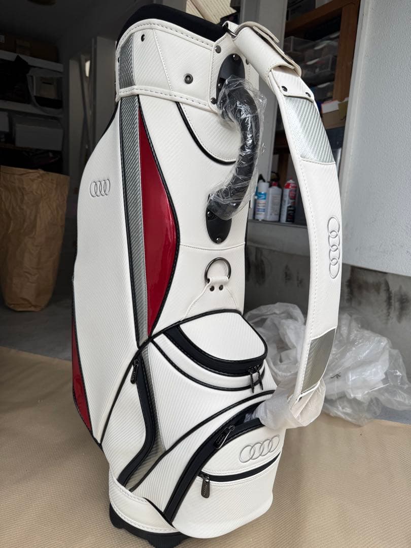 【新品未使用品】Audi アウディ テーラーメイド　ゴルフ キャディーバック