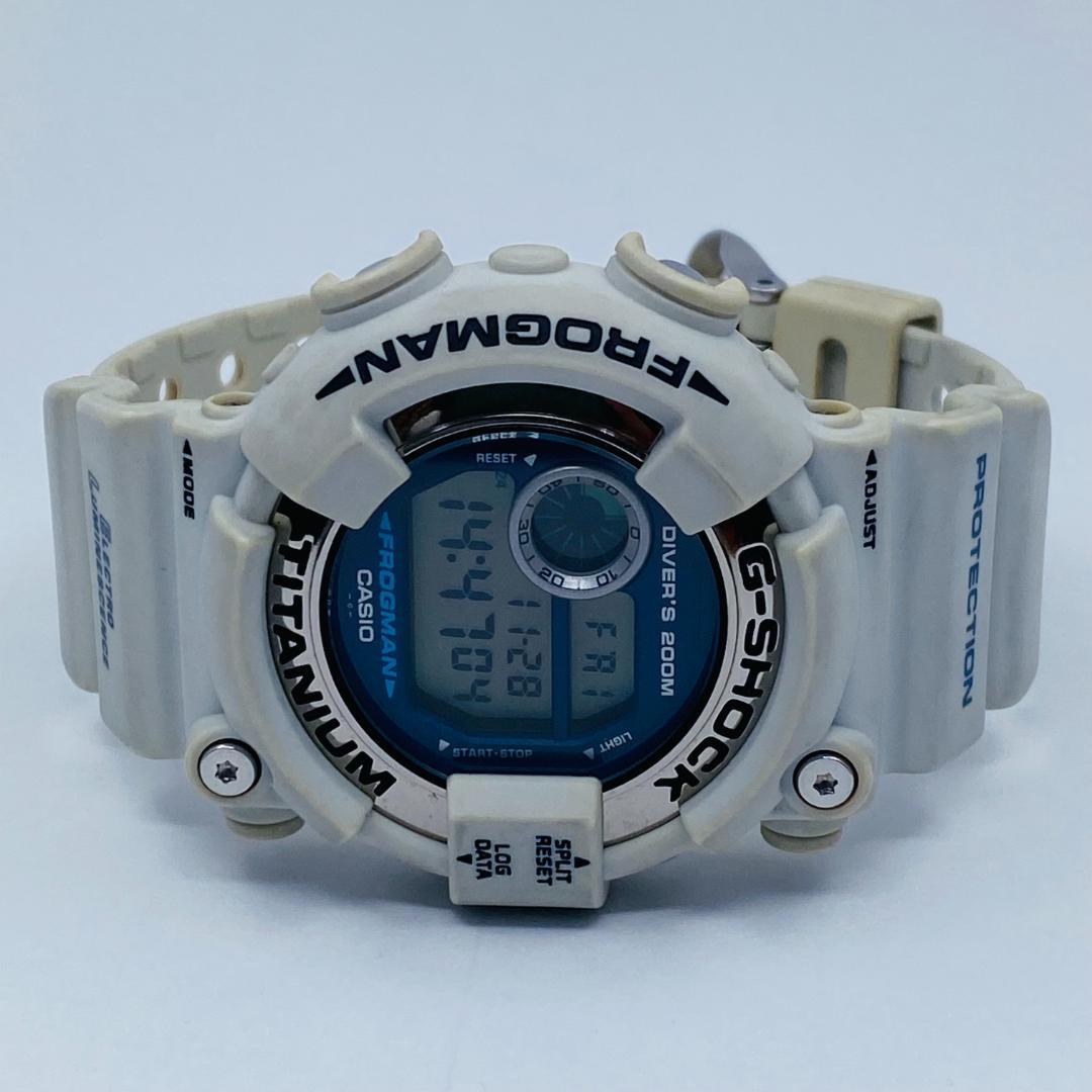 G-SHOCK　DW-8200LG　FROGMAN　メン　イン　ホワイトグレー