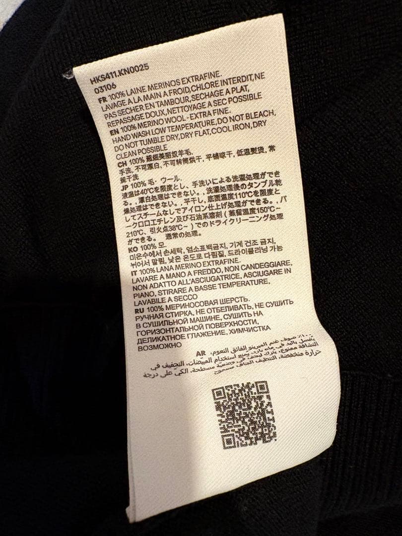 アミパリス　タートルネックセーター