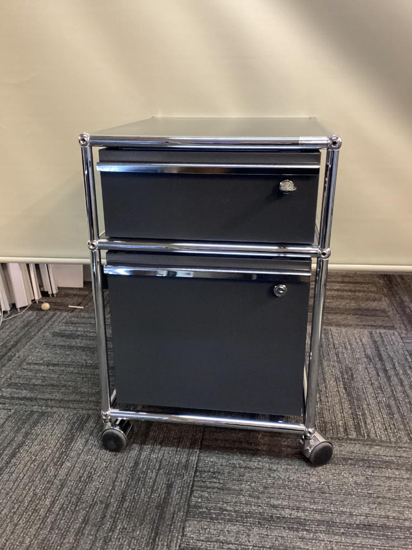 鍵付き　USMハラー　ロールボーイ　２段　デスクワゴン　アントラサイト　E　★