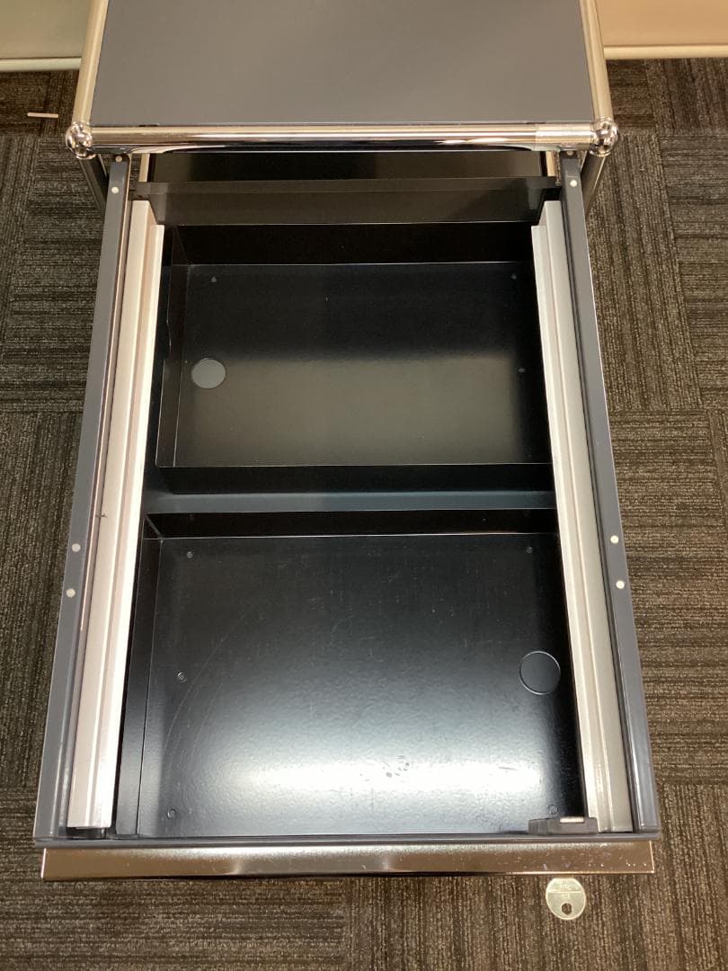 鍵付き　USMハラー　ロールボーイ　２段　デスクワゴン　アントラサイト　E　★