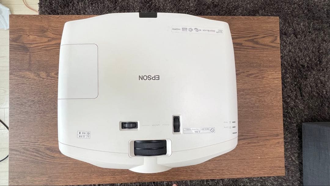 プロジェクター　EPSON EH-TW8200W 3D対応ワイヤレス