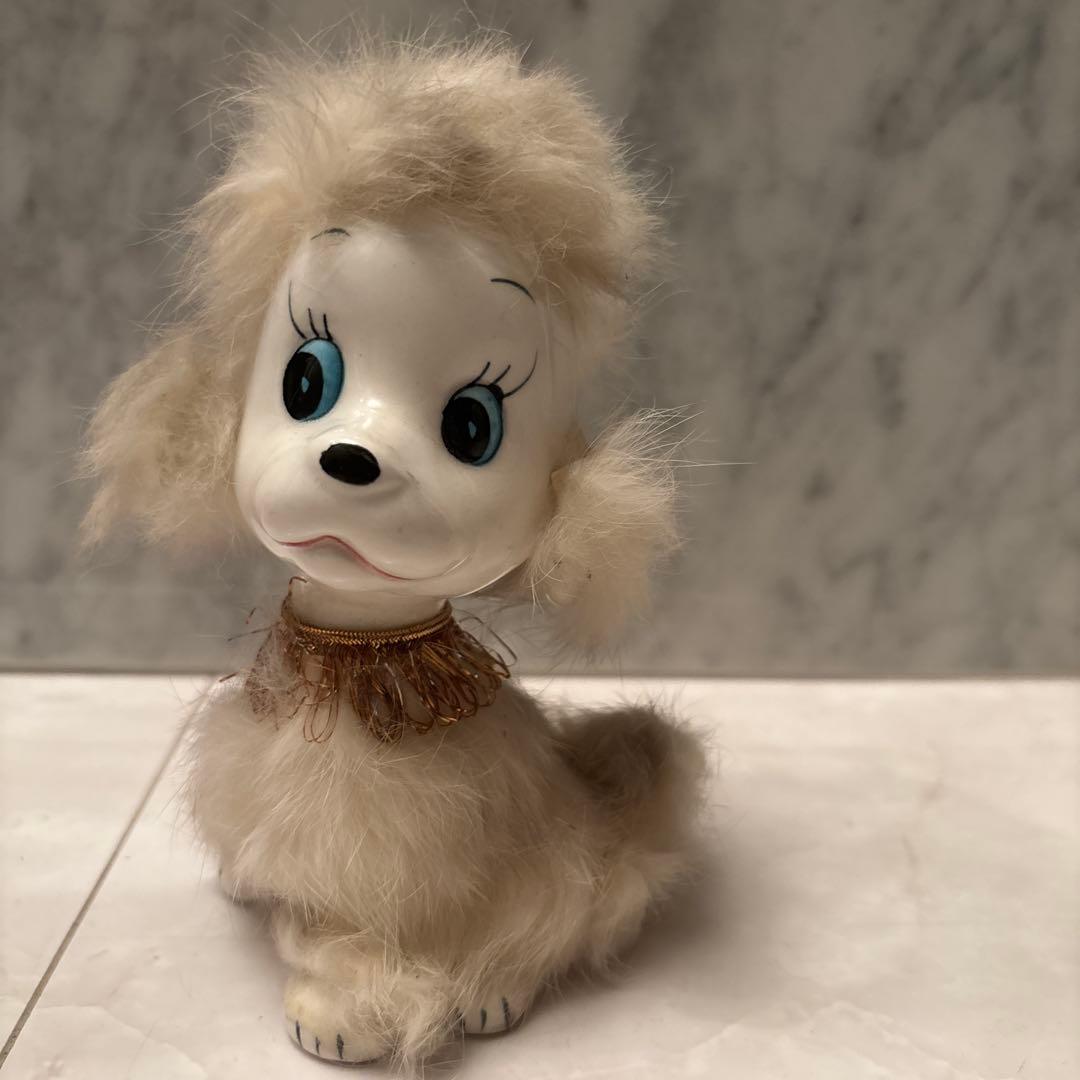 アメリカ80年代ビンテージ手描きの瞳やフサフサの毛が美しいプードルの陶器オブジェ