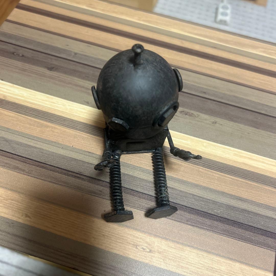 金属製ロボット型オーナメント