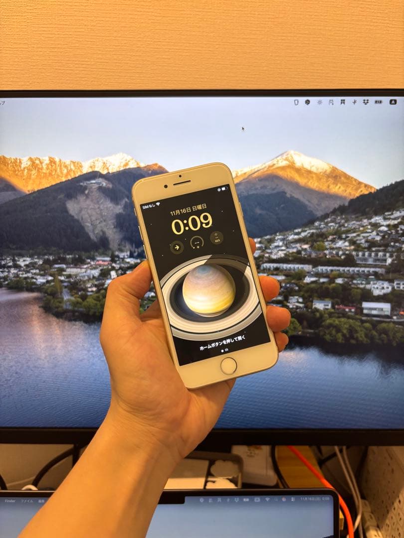 Apple iPhone SE3（特別仕様 ）ホワイト TypeC