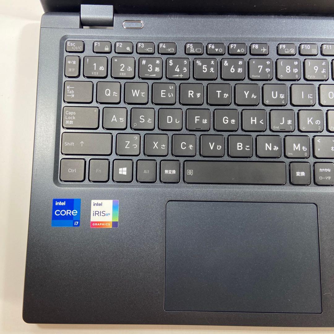 美品 11世代Core i7 16Gメモリ SSD256G 13.3型 東芝製