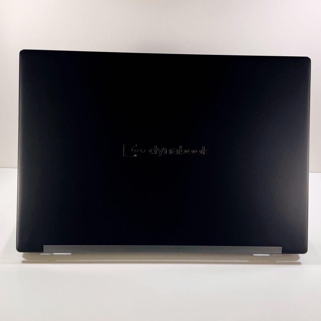 美品 11世代Core i7 16Gメモリ SSD256G 13.3型 東芝製