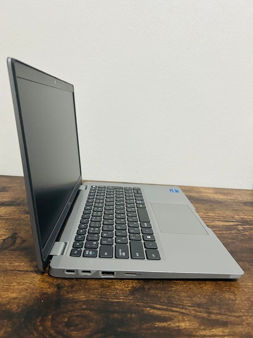 美品 Latitude 5330 12世代 16GB SSD256 オフィス