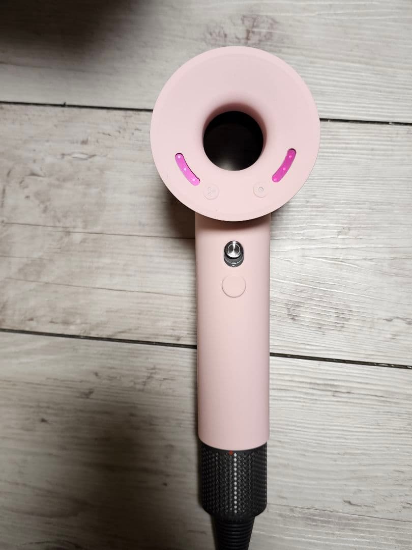 数量限定　新品シリコンカバー付　ダイソン　メンテナンス済み　Dyson hd08