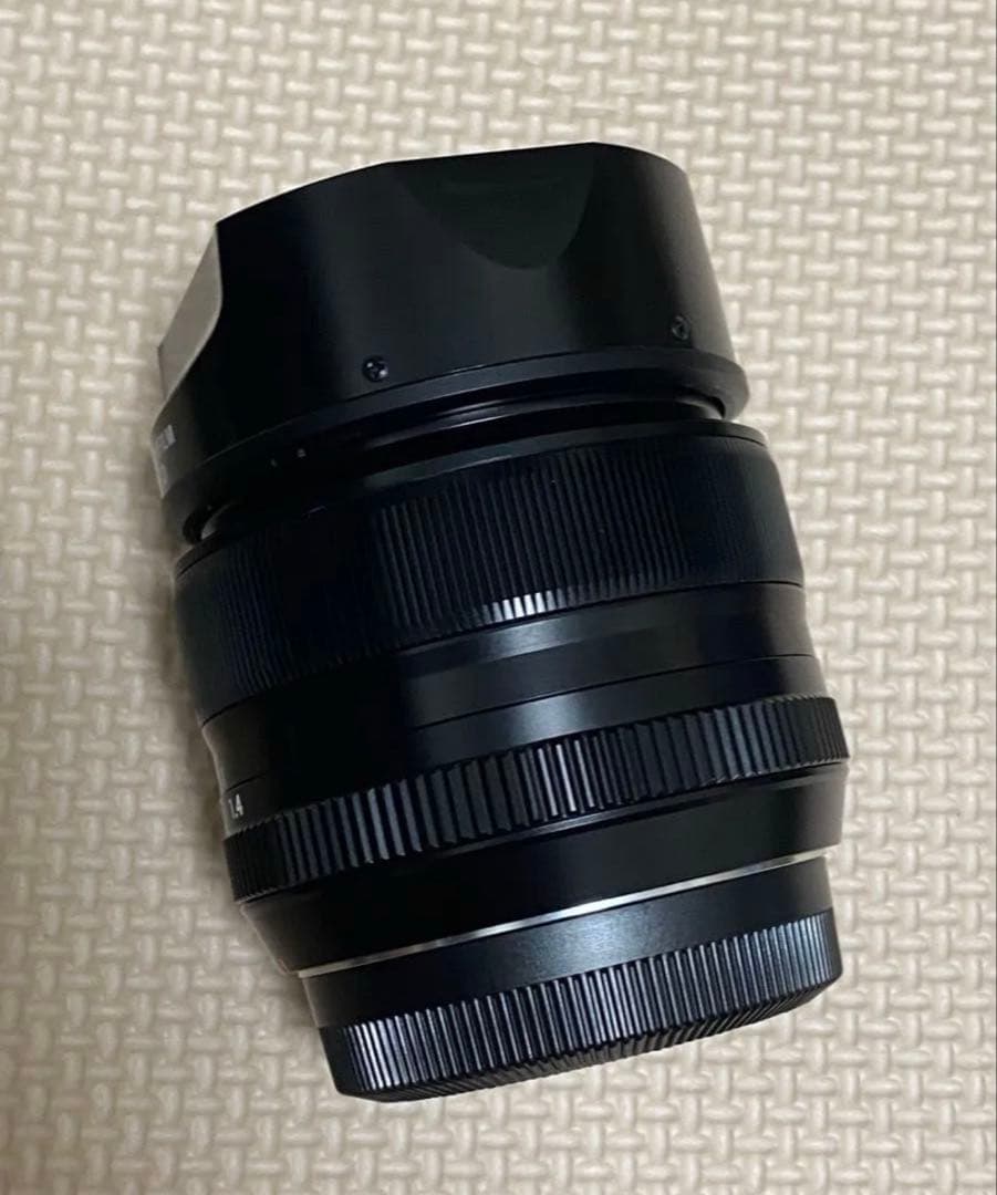 新品。Fujifilm XF 35mm F1.4 R レンズ