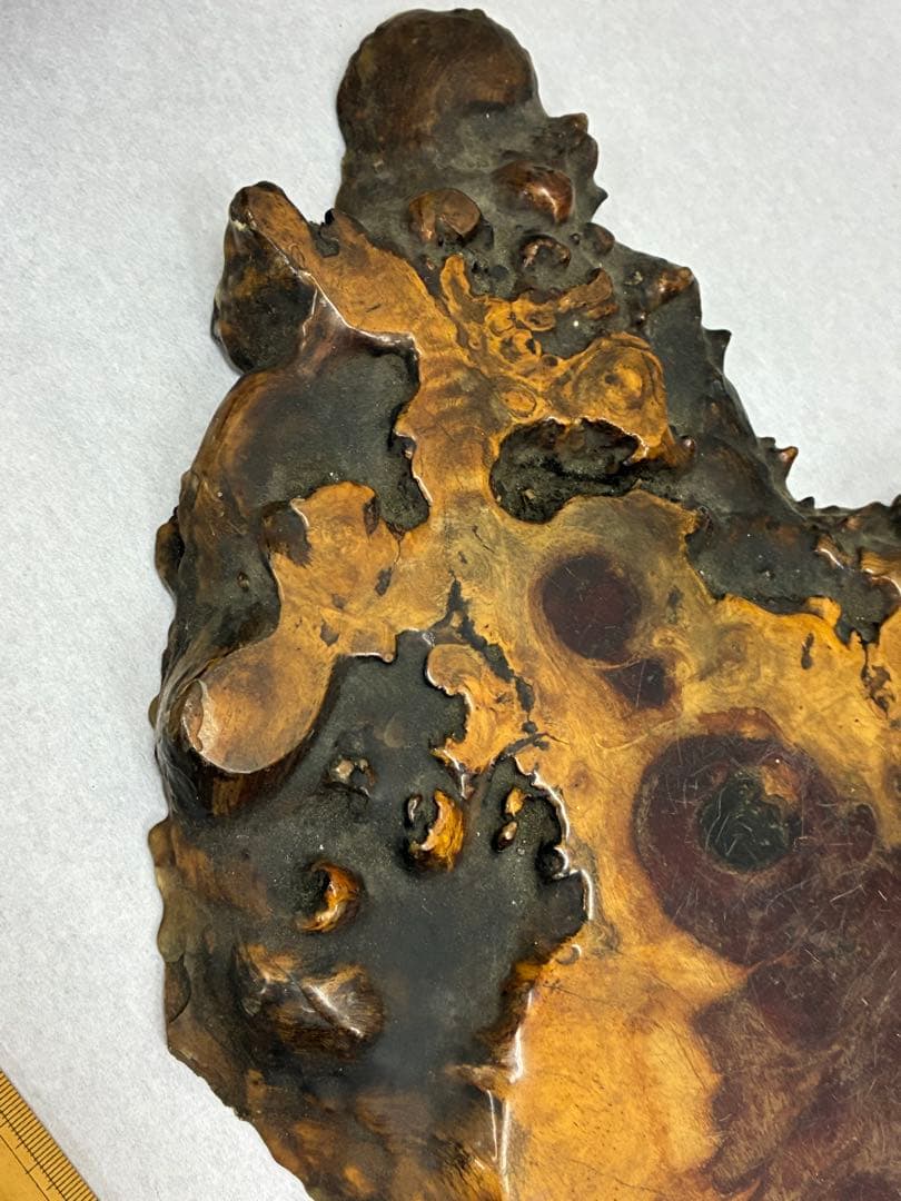 自然形状の木製置物