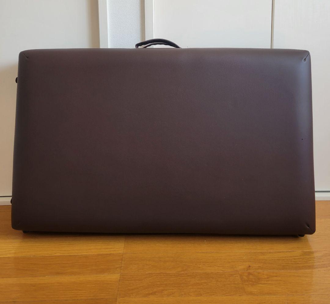 折りたたみマッサージベッド　施術台