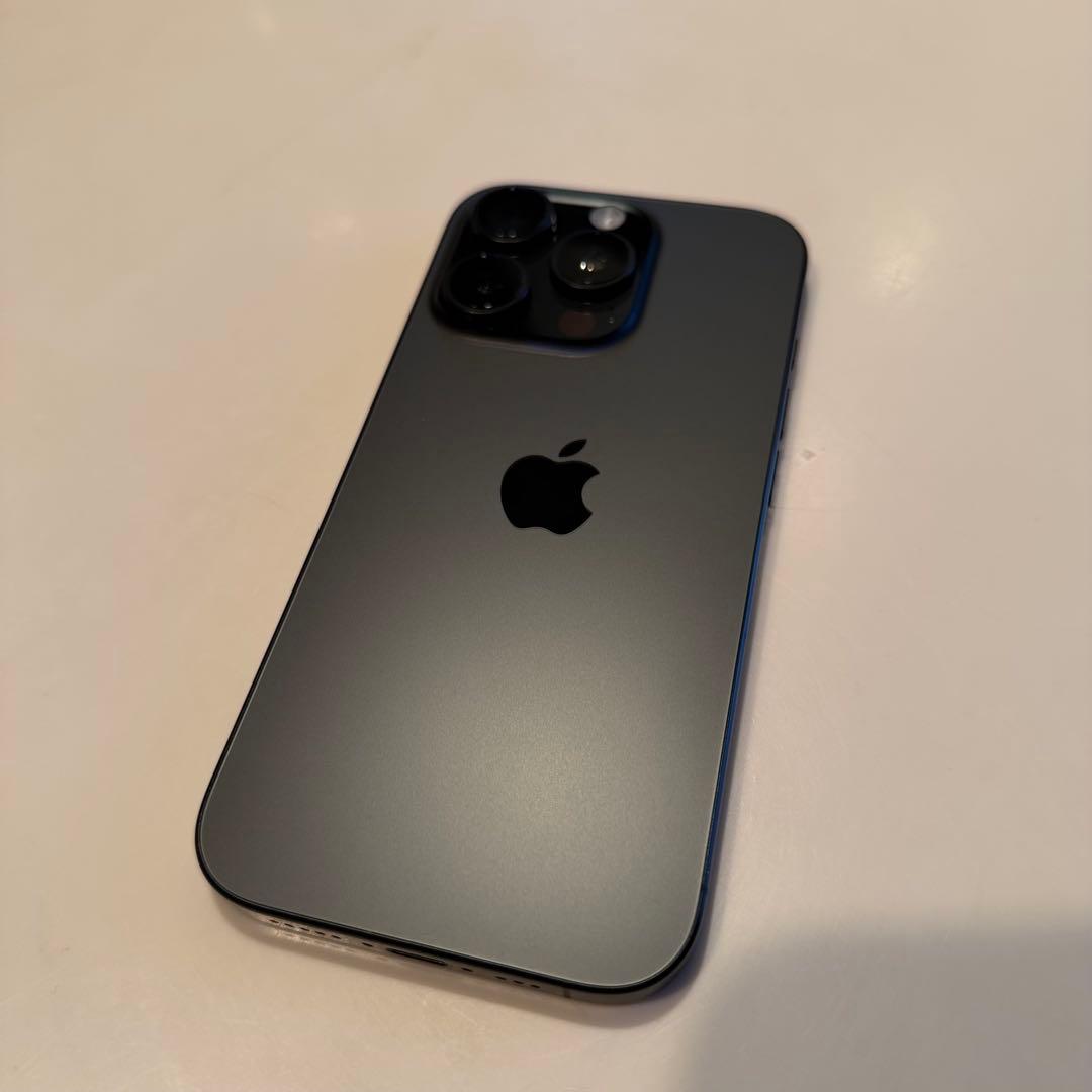 iPhone 16 Pro ブラックチタニウム 128GB 本体