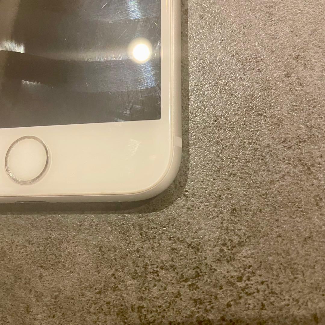 iPhone 8 本体 64GB シルバー SIMフリー 動作確認済