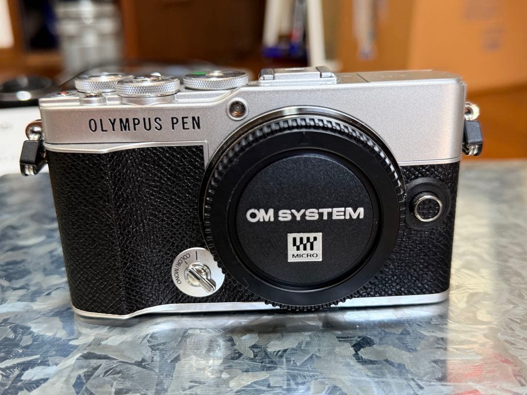 OLYMPUS PEN E-P7 本体 + ED 14-42mm＋望遠レンズ付き
