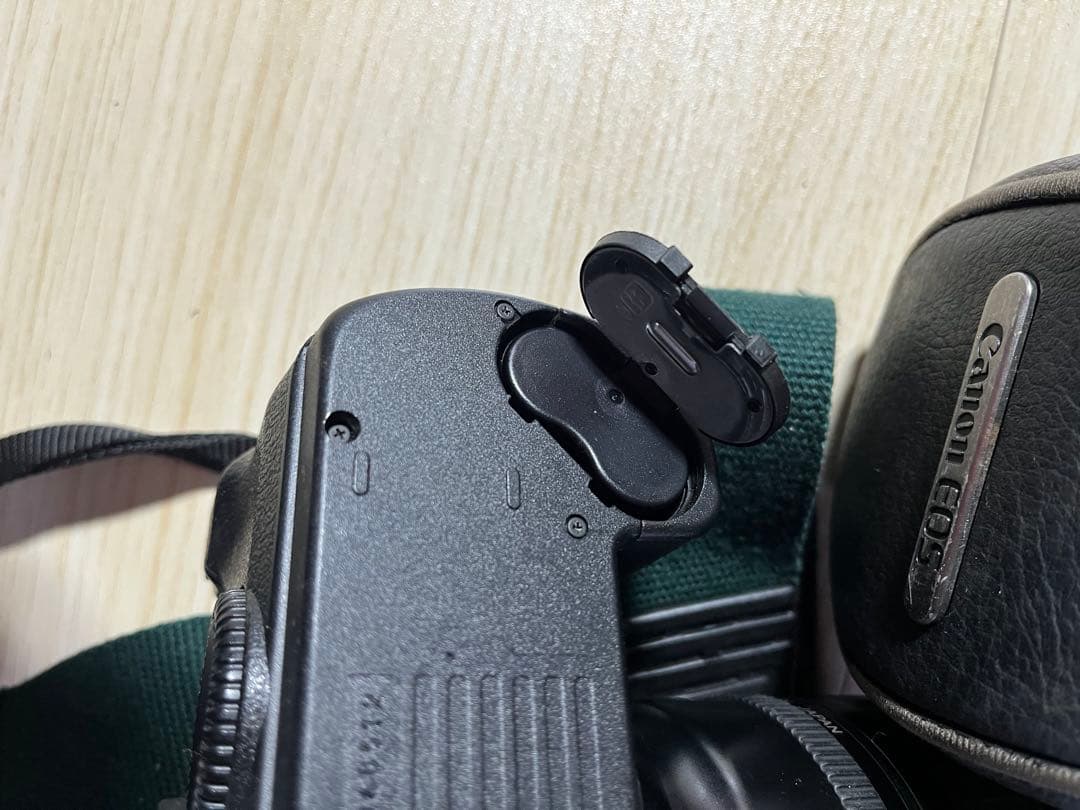 Canon EOS 100QD 一眼レフカメラ