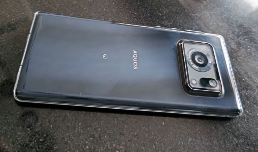 たるんです！AQUOS R6スマートフォン 本体