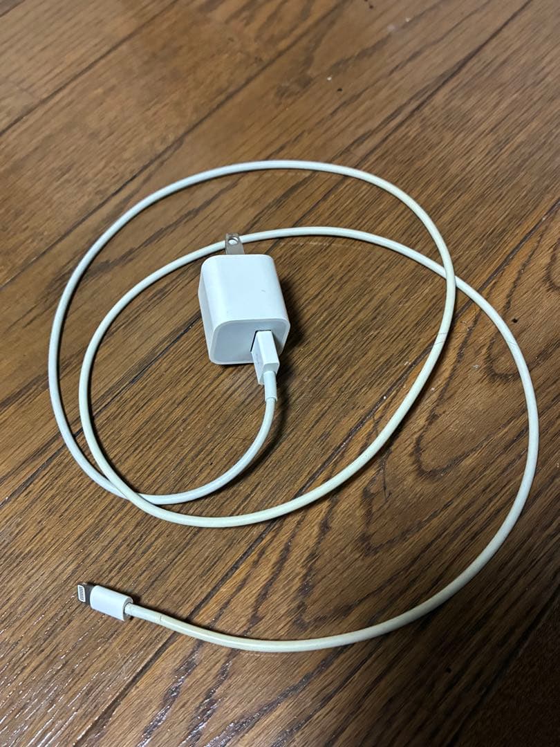 美品 iPhone SE (第2世代) レッド 128gb 一部付属品付き