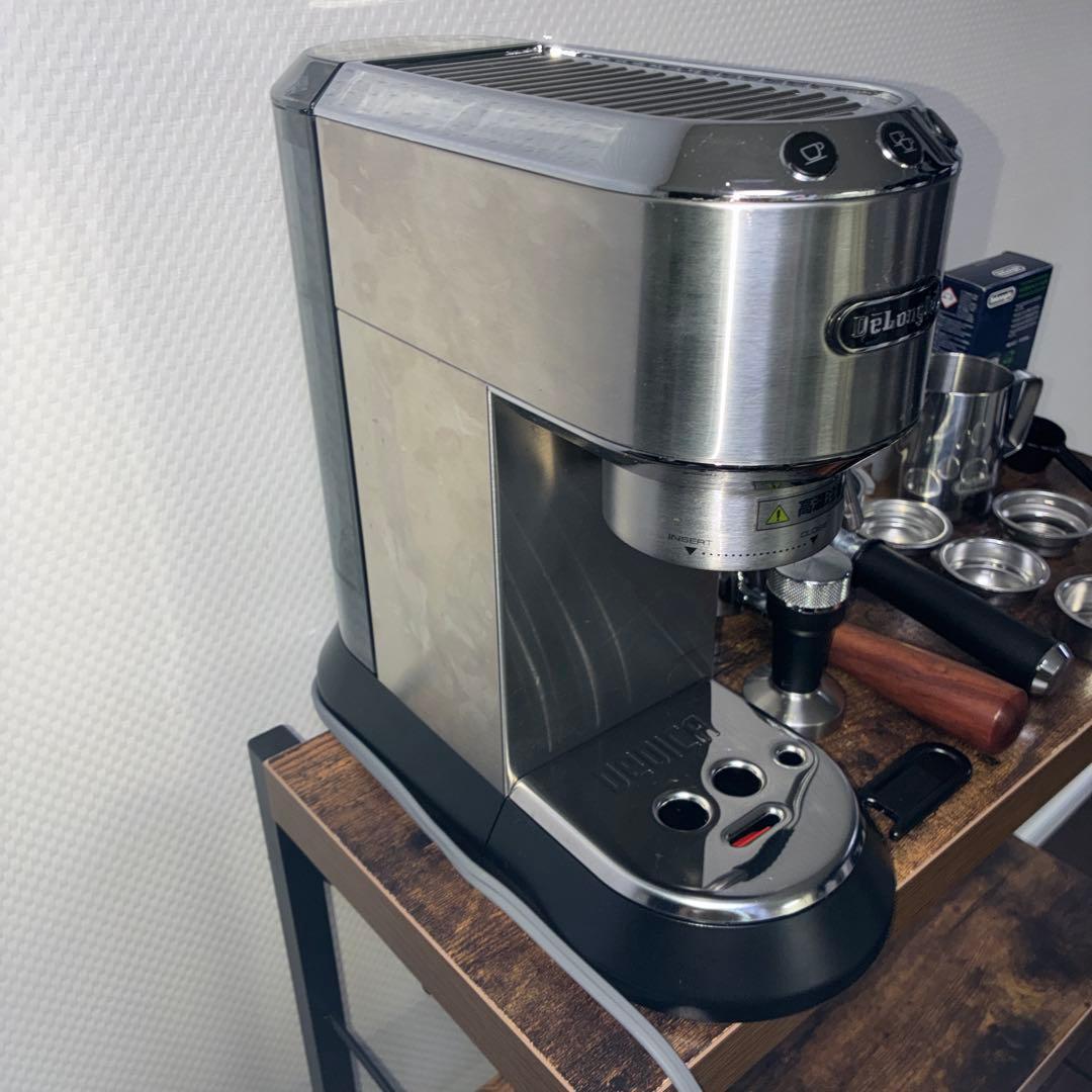 デロンギ デディカ アルテ エスプレッソマシン