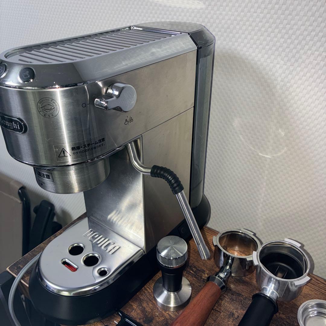 デロンギ デディカ アルテ エスプレッソマシン